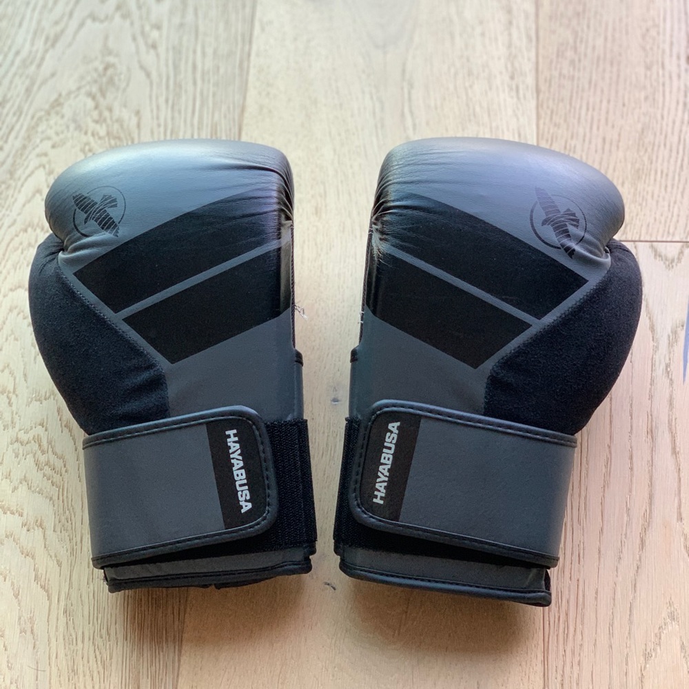 Hayabusa S4 boxing gloves Size M